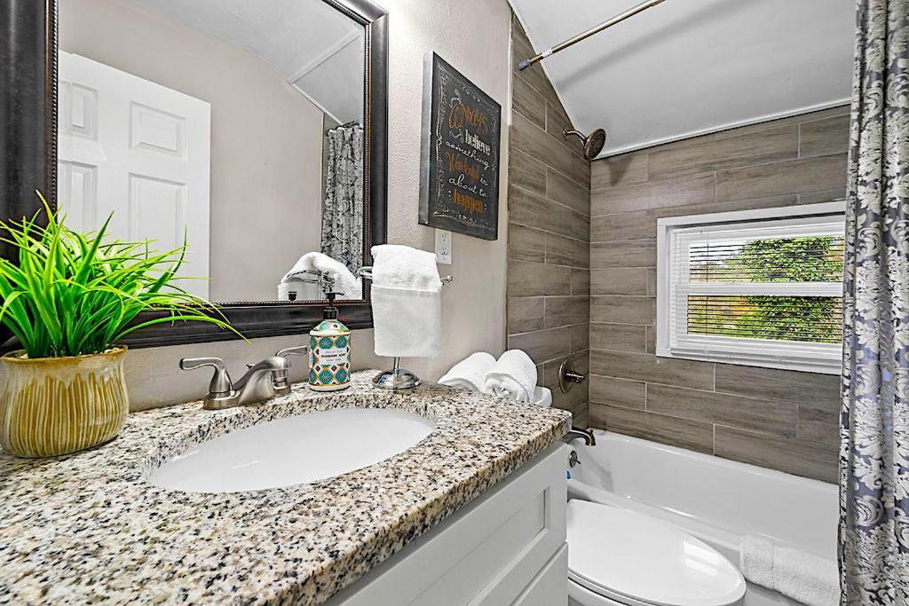 Goodkarma Rentals Refreshed Smyrna Home Near Battery Atl Half Mile To Interstate Atlanta Ngoại thất bức ảnh